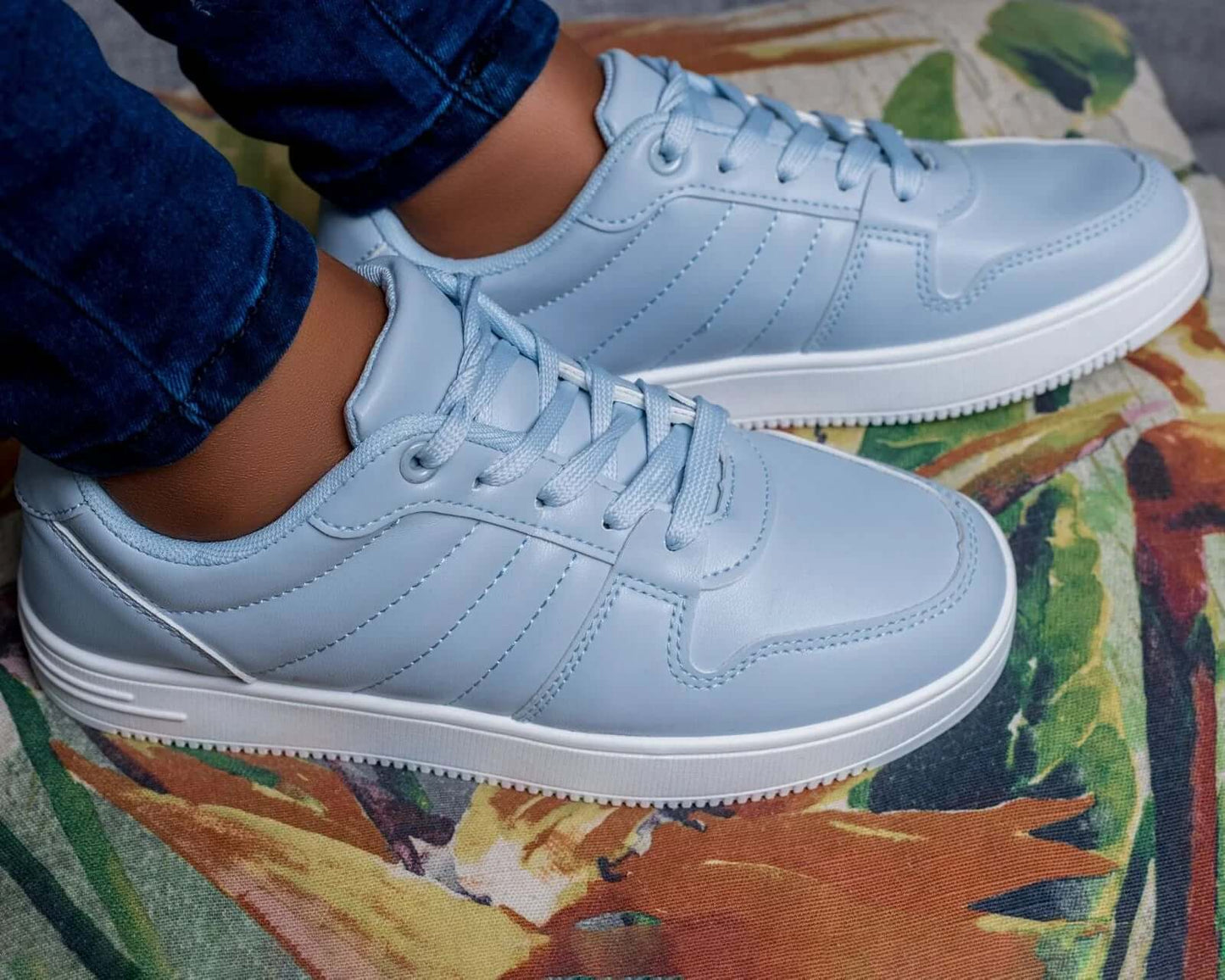 Soft V line Sneakers (Blue) - Minichic collection
