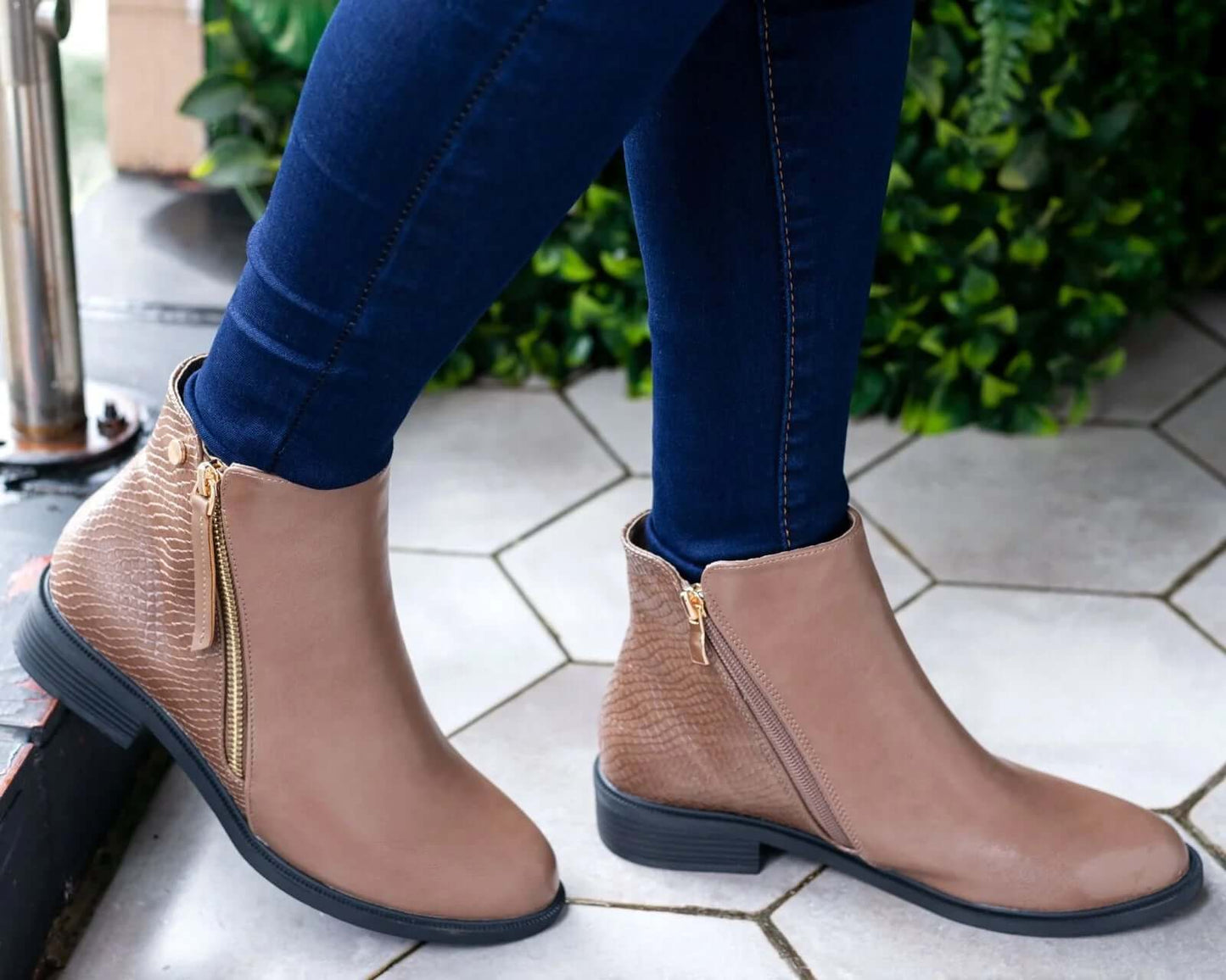 Snake Boots (Khaki) - Minichic collection