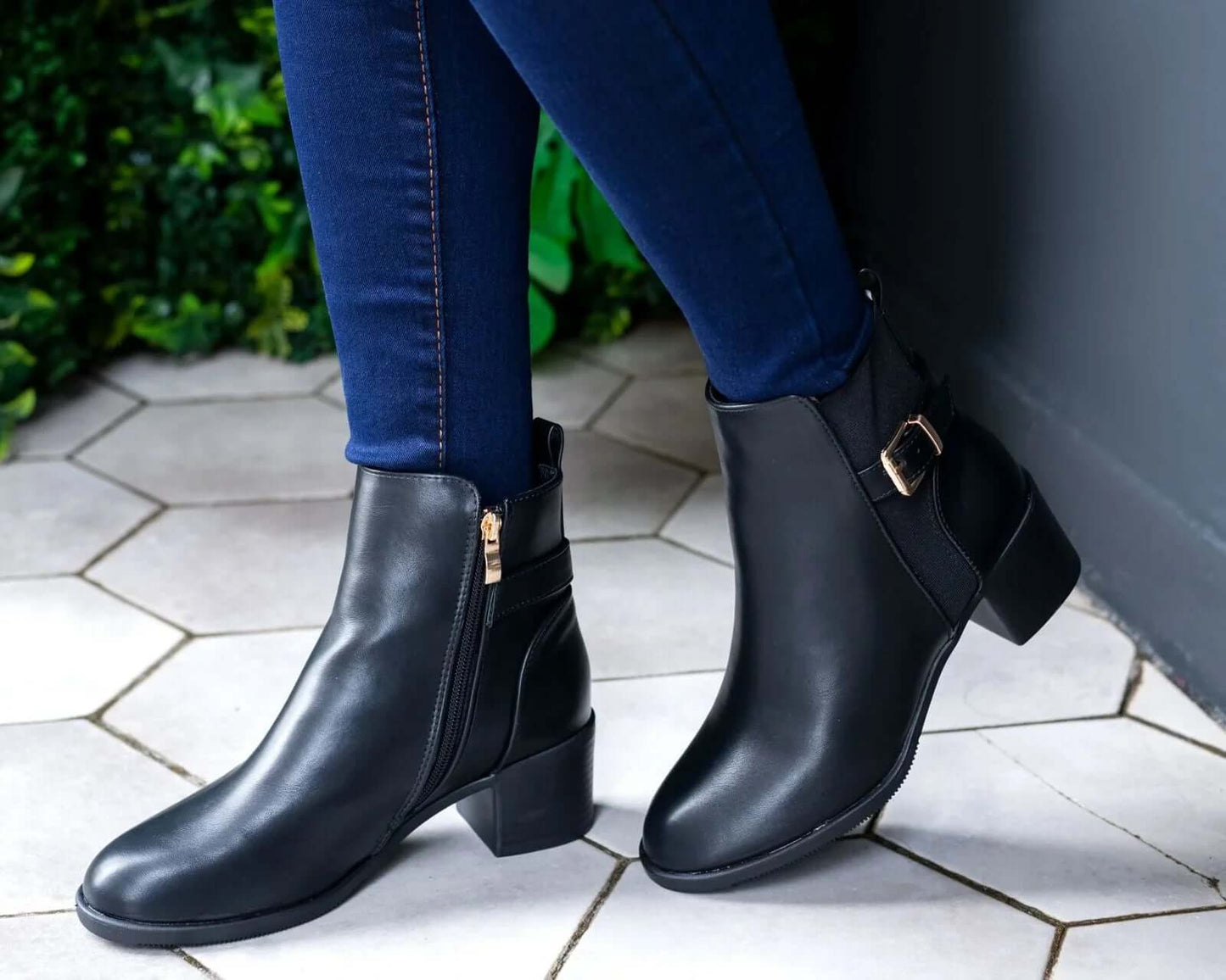 Kong Boots (Black) - Minichic collection