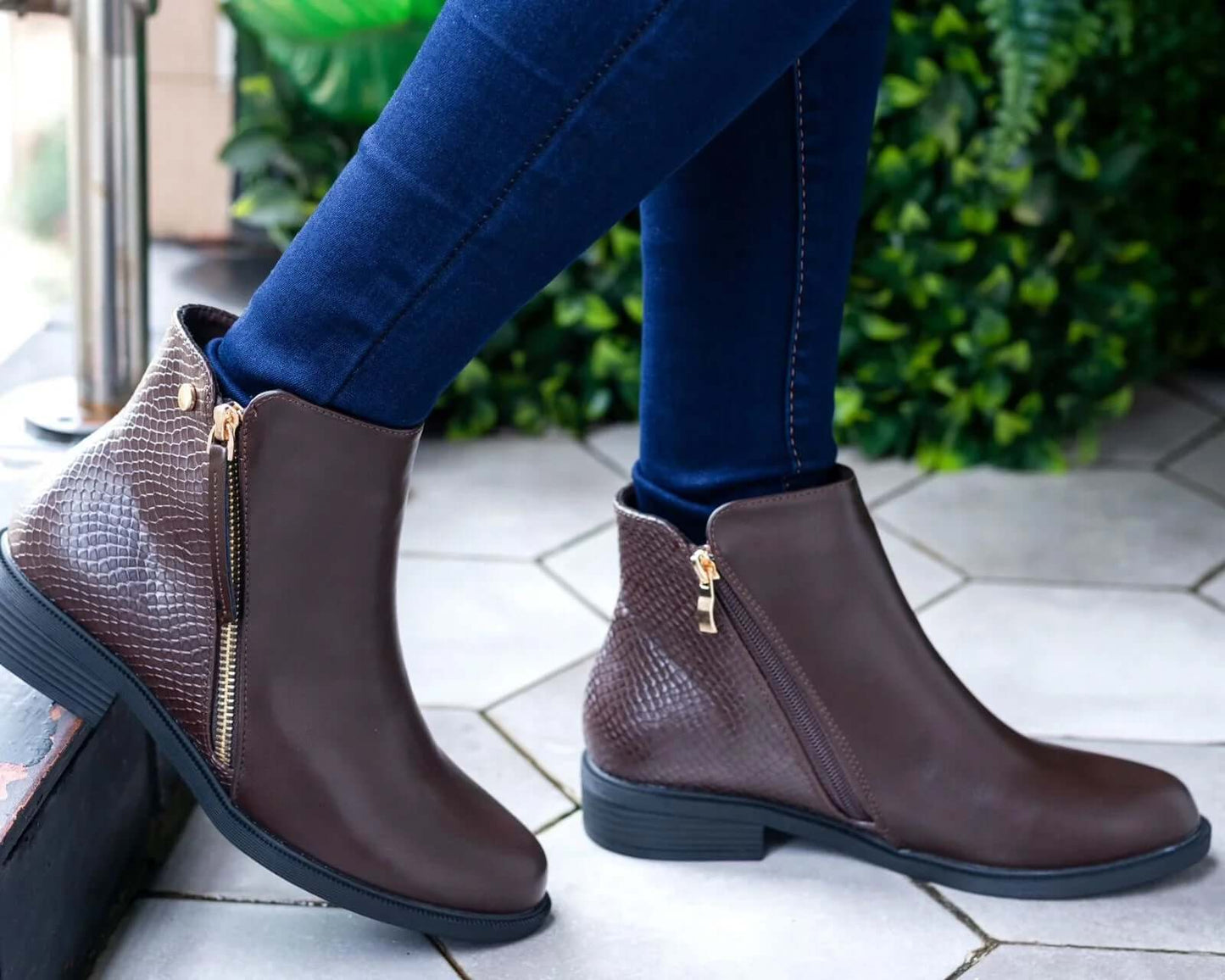 Snake Boots (Brown) - Minichic collection