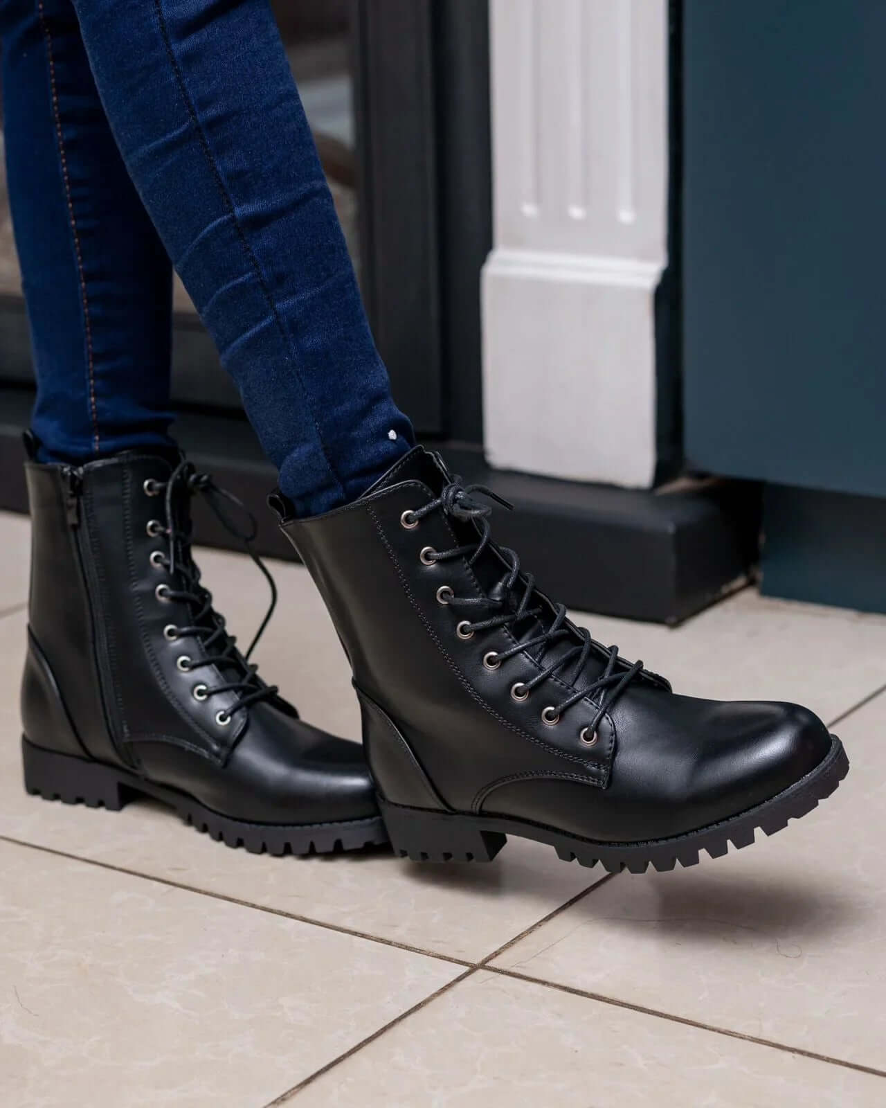 Footflex Boots (Black) - Minichic collection