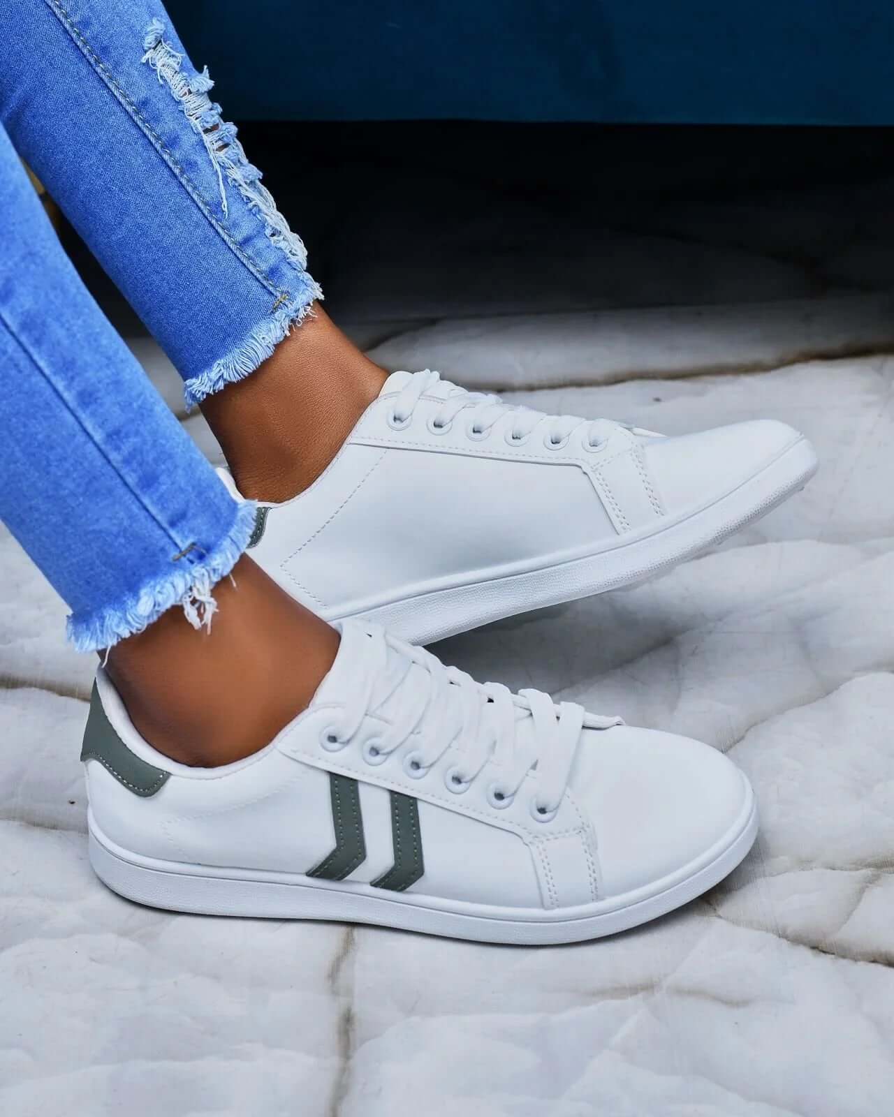 Runway Sneakers (W/Green) - Minichic collection
