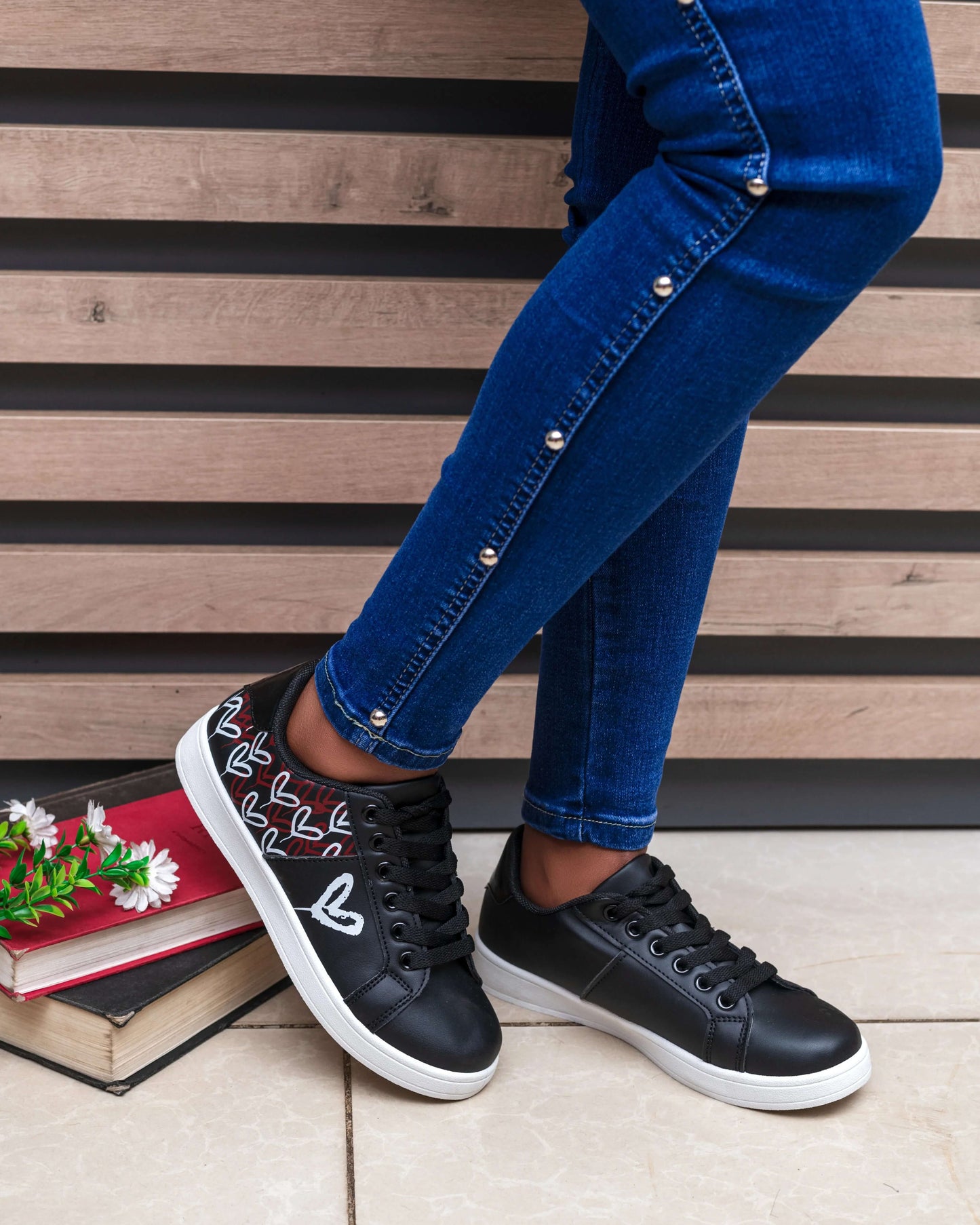 Julia Art Sneakers-Black - Minichic collection