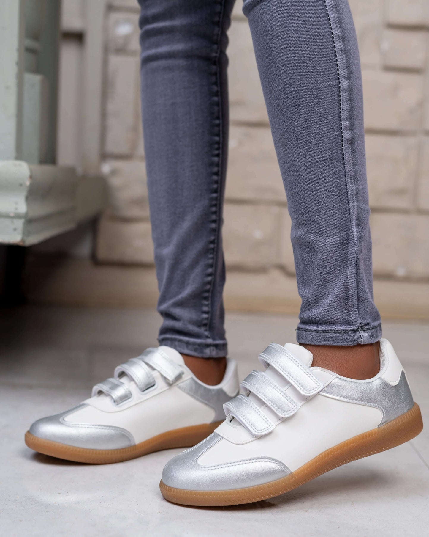 Summertime Sneakers(W/Silver) - Minichic collection