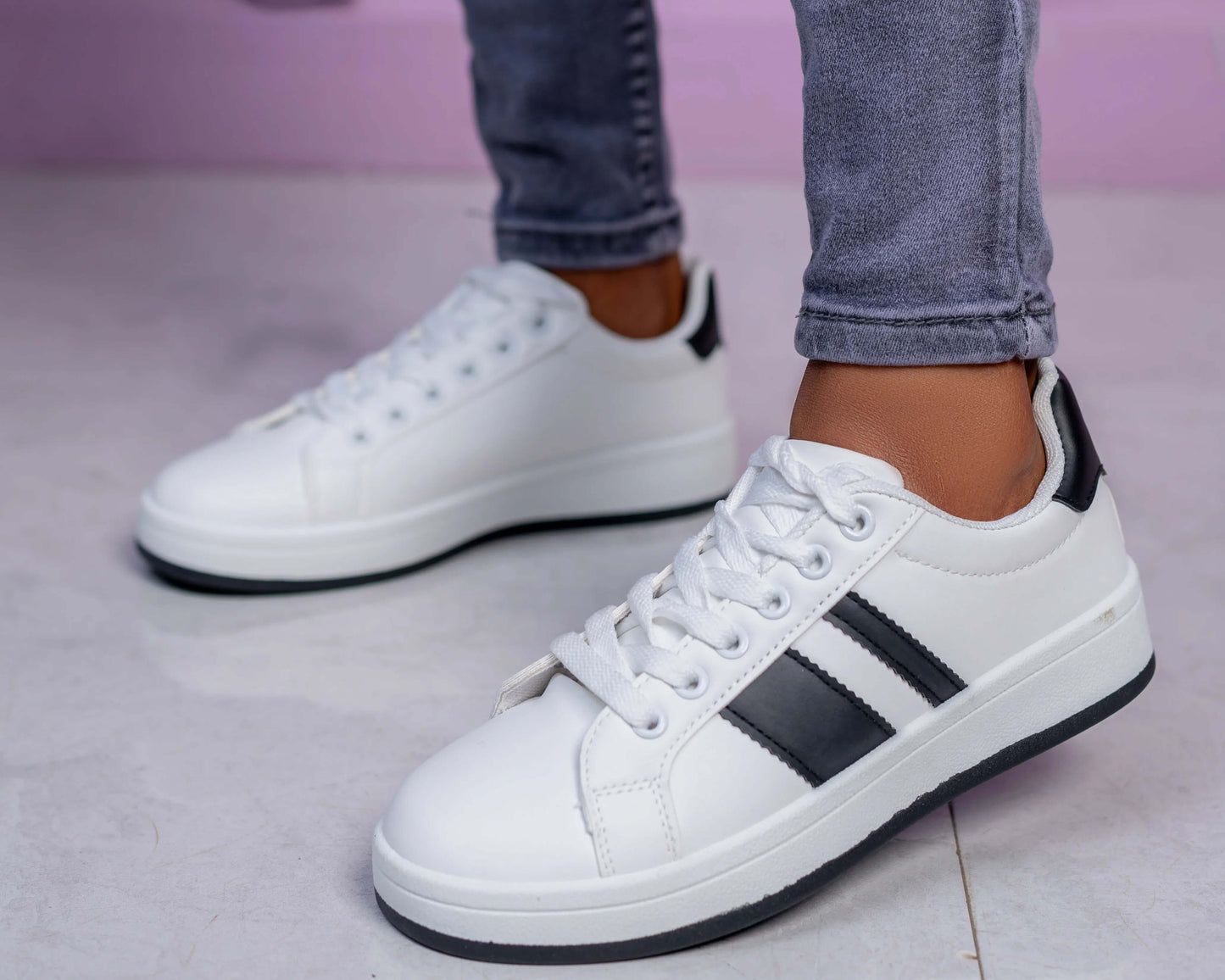 Lace Up Sneakers(W/Black) - Minichic collection