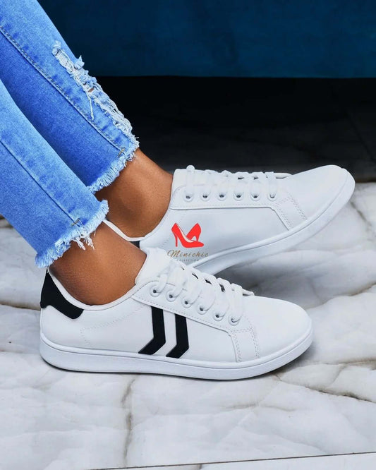 Runway Sneakers(W/Black) - Minichic collection 